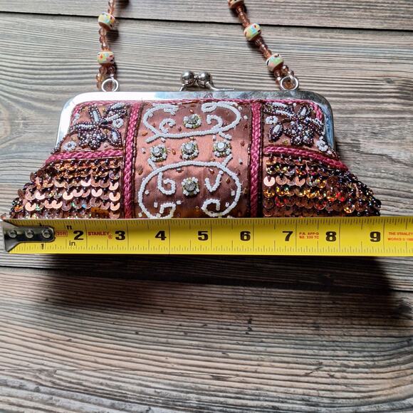 Handbeaded Sequin Kiss Lock Mini Purse Beaded Handle Floral Embellished Handbag - Picture 14 of 15